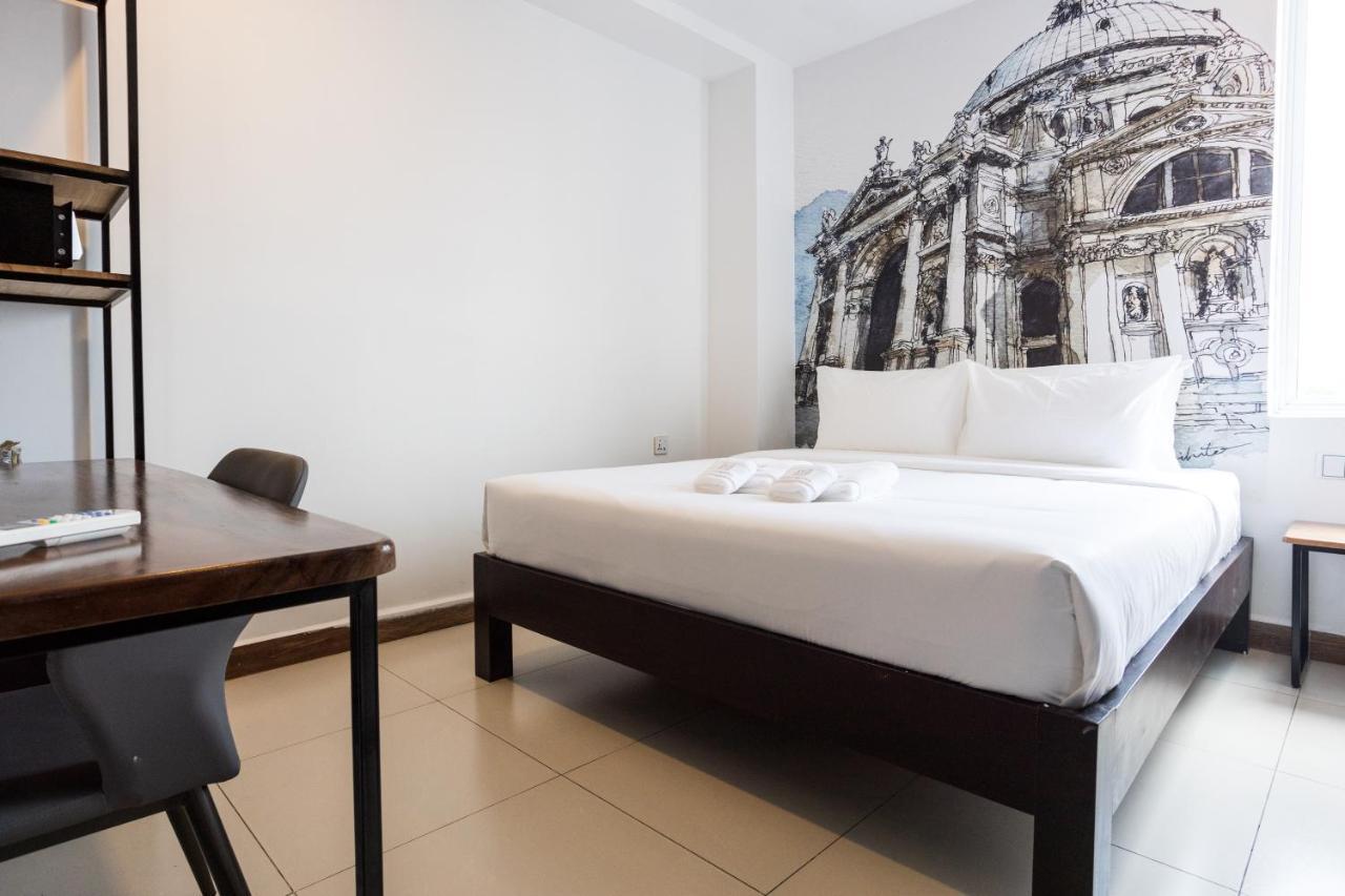 Times Hotel At Bassac Lane Phnom Penh Eksteriør bilde
