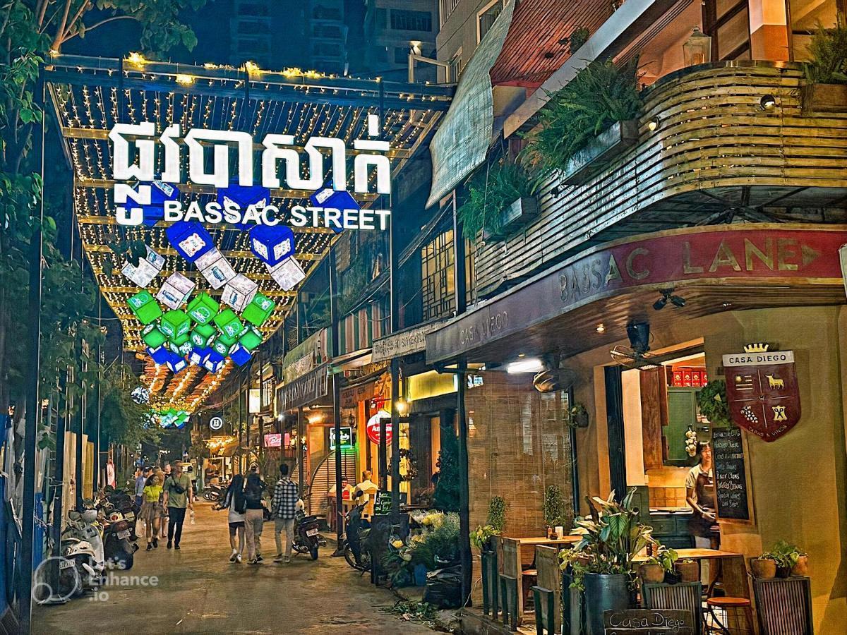 Times Hotel At Bassac Lane Phnom Penh Eksteriør bilde