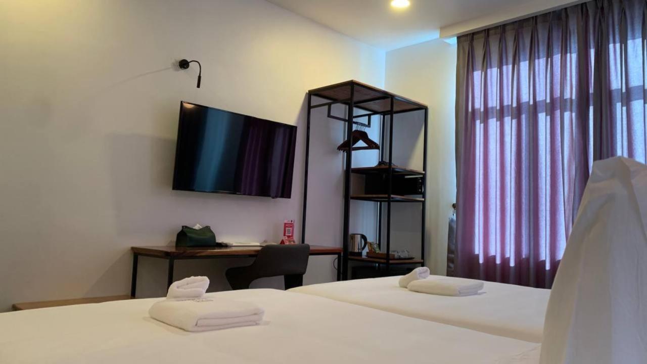 Times Hotel At Bassac Lane Phnom Penh Eksteriør bilde