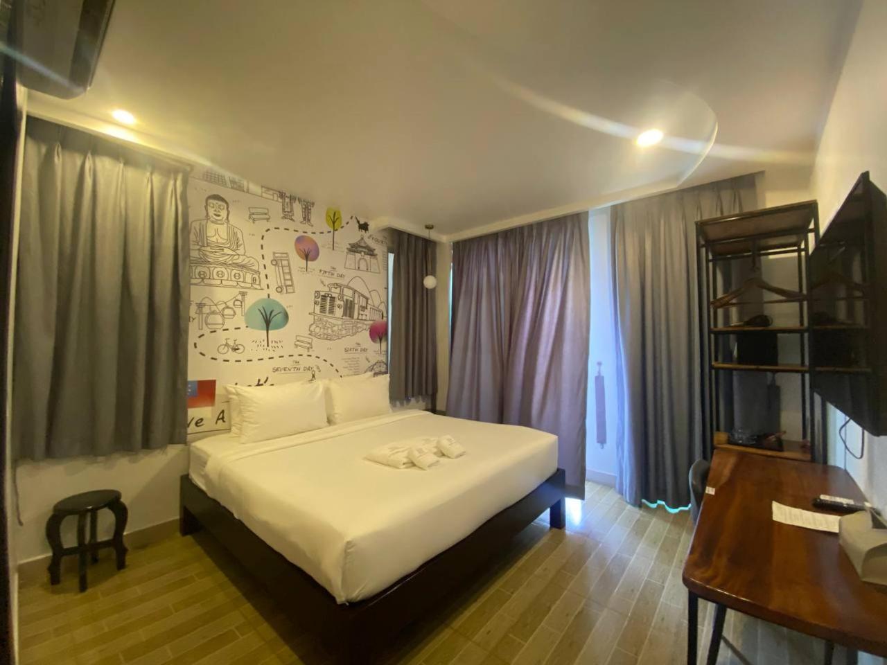 Times Hotel At Bassac Lane Phnom Penh Eksteriør bilde