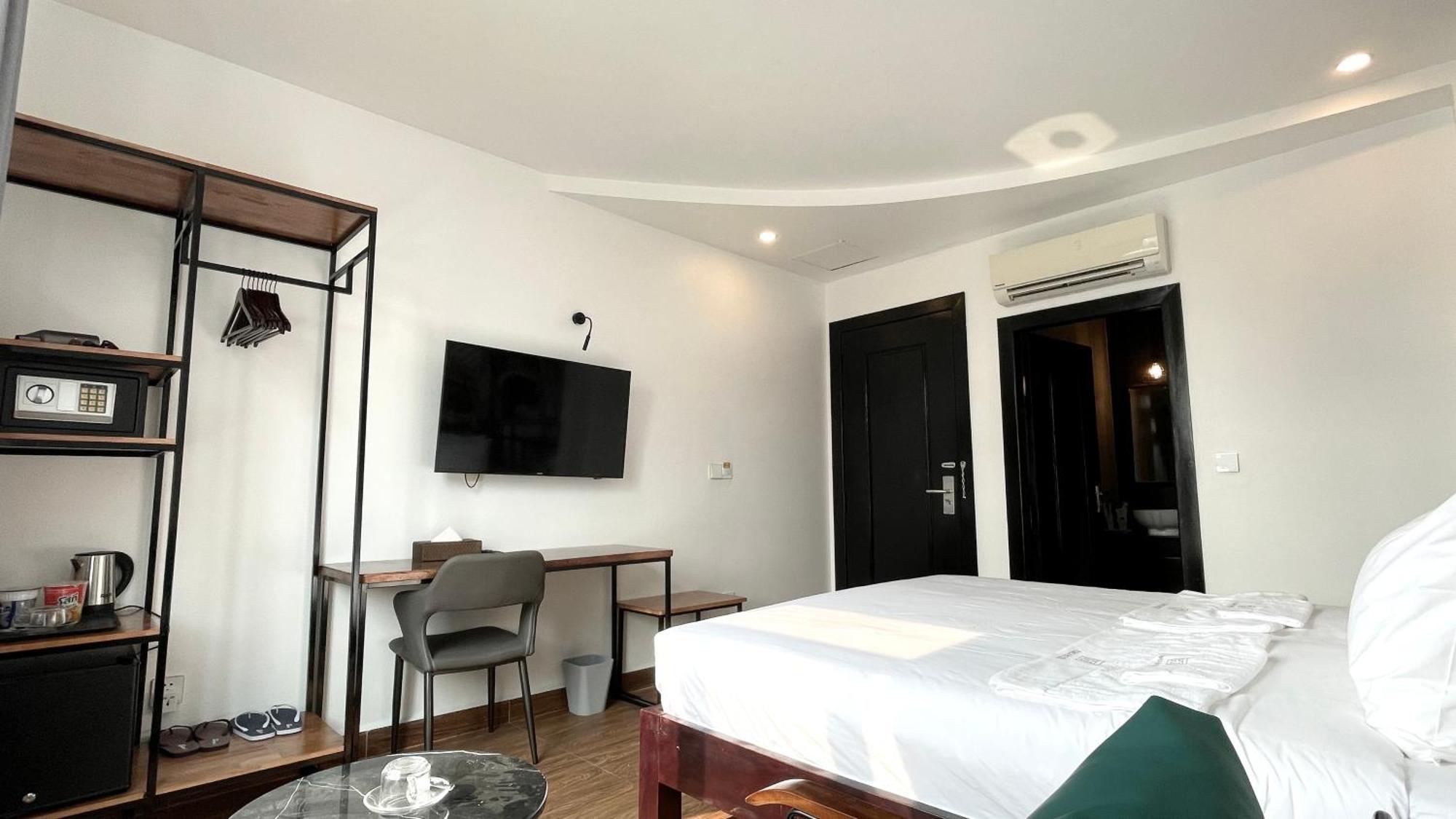 Times Hotel At Bassac Lane Phnom Penh Eksteriør bilde